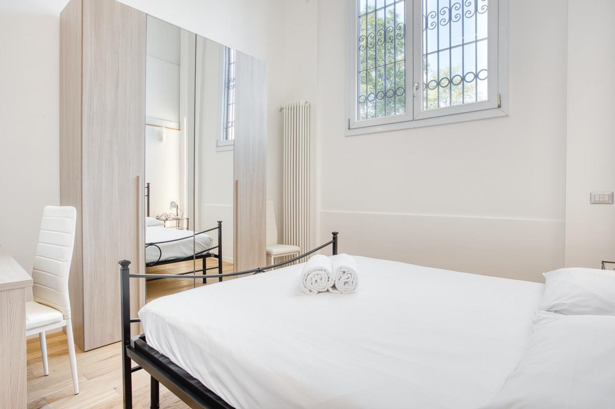 Walk To Navigli - Via Gola - 2 Bedrooms Apt Mailand Exterior foto
